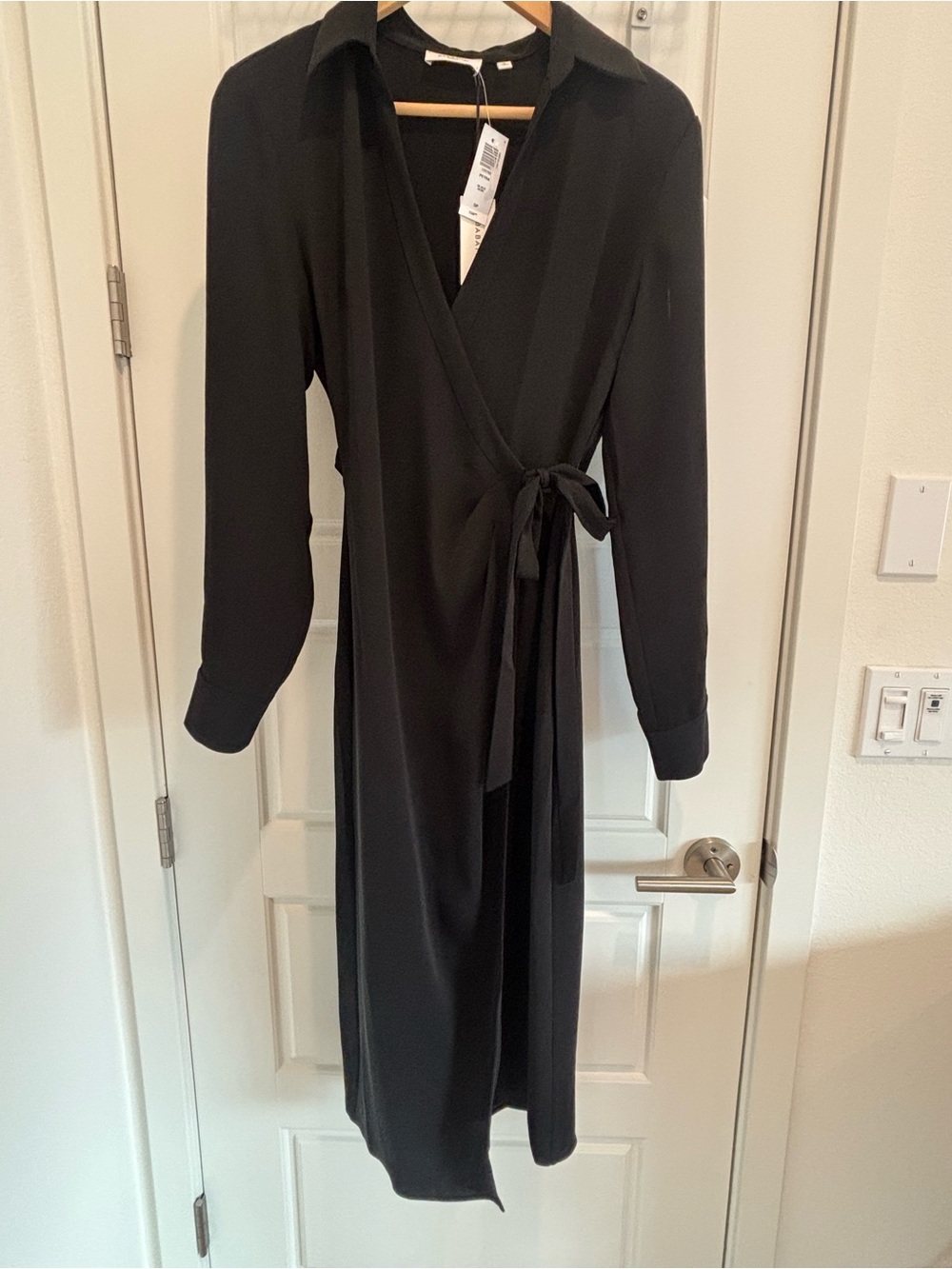 NWT Aritizia Babaton black wrap dress